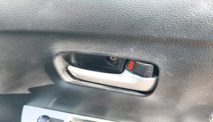 2015 Maruti Wagon R 1.0 VXI, Petrol, Manual, 68,438 km, interior