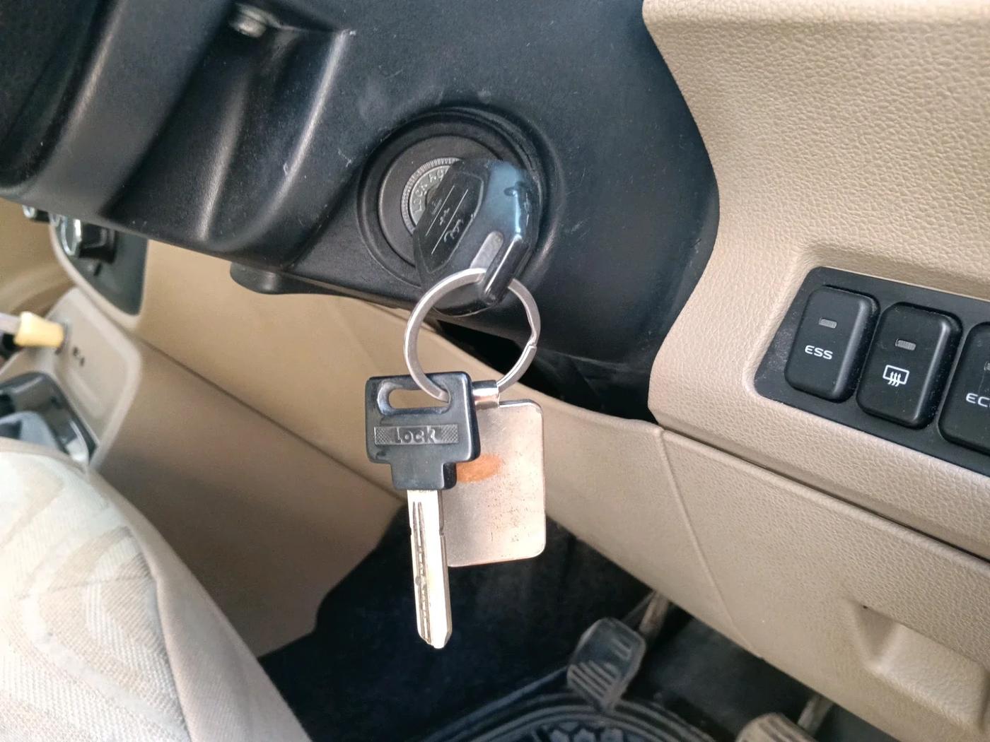 2016 Mahindra TUV300 T8, Diesel, Manual, 44,988 km, interior