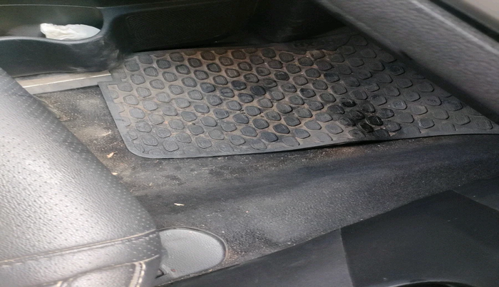 2018 Tata Hexa XTA 4X2 7 STR, Diesel, Automatic, 79,469 km, interior