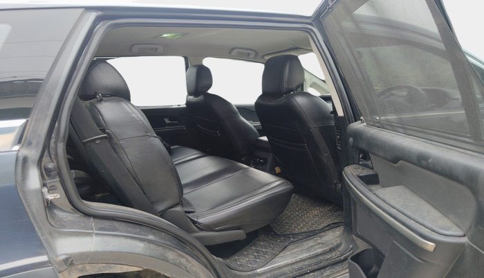 2018 Tata Hexa XM PLUS 4X2 7 STR, Diesel, Manual, 1,49,858 km, interior