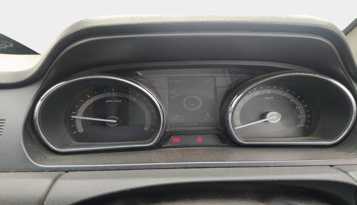 2018 Tata Hexa XM PLUS 4X2 7 STR, Diesel, Manual, 1,49,858 km, interior