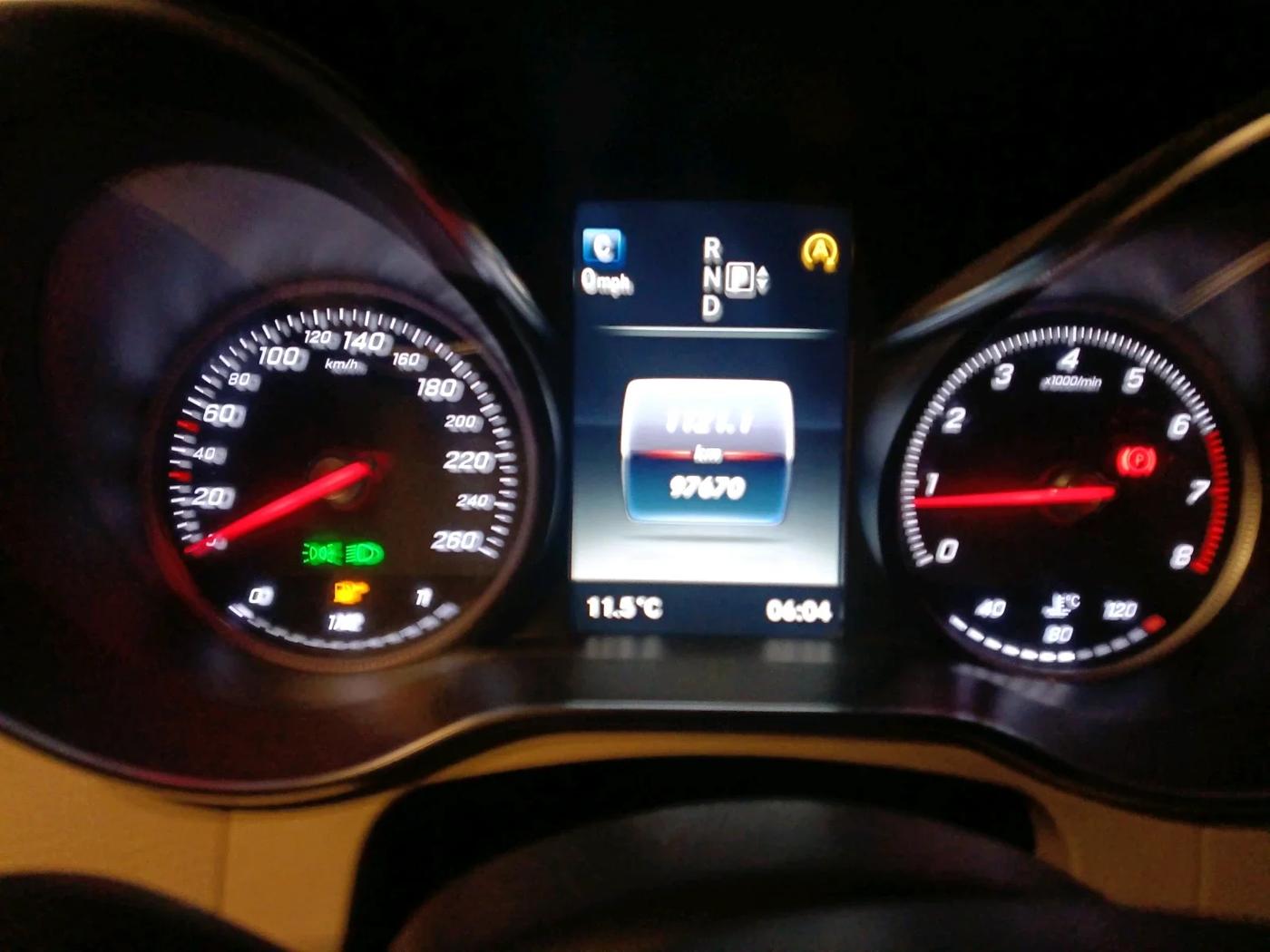 2015 Mercedes Benz C Class C 200 AVANTGARDE, Petrol, Automatic, 97,670 km, interior