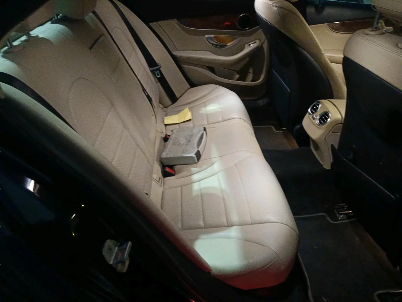 2015 Mercedes Benz C Class C 200 AVANTGARDE, Petrol, Automatic, 97,670 km, interior