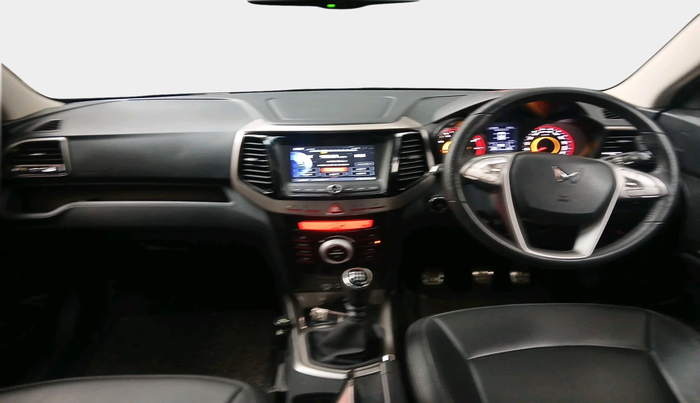 2023 Mahindra XUV300 W8 (O) 1.2 PETROL, Petrol, Manual, 20,964 km, interior