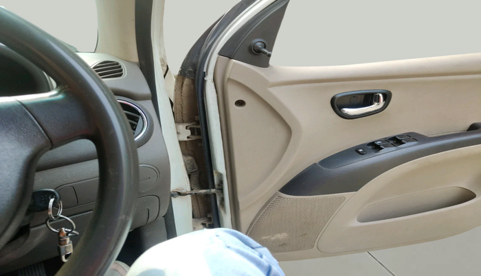 2011 Hyundai i10 MAGNA 1.1, Petrol, Manual, 83,457 km, interior