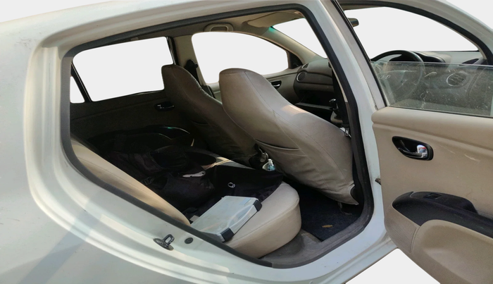 2011 Hyundai i10 MAGNA 1.1, Petrol, Manual, 83,457 km, interior