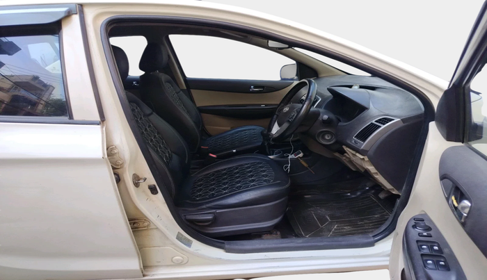 2012 Hyundai i20 SPORTZ 1.2, Petrol, Manual, 79,116 km, interior