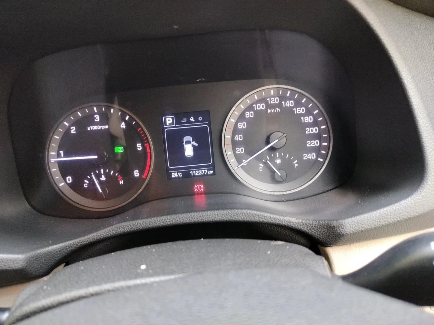 2018 Hyundai Tucson 2WD AT GL DIESEL
, Diesel, Automatic, 1,12,377 km, interior