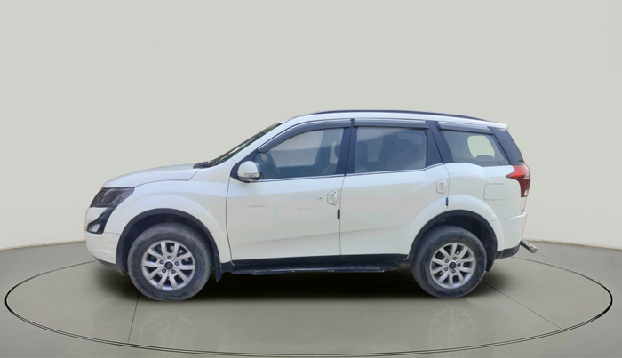 2021 Mahindra XUV500 W9, Diesel, Manual, 88,579 km, exterior
