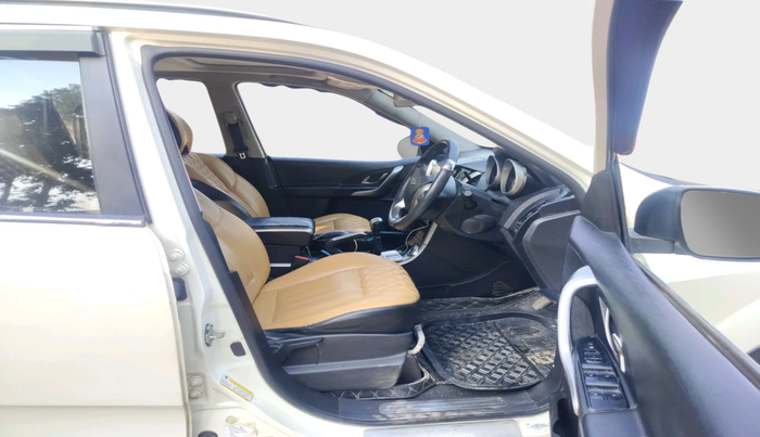 2021 Mahindra XUV500 W9, Diesel, Manual, 88,579 km, interior