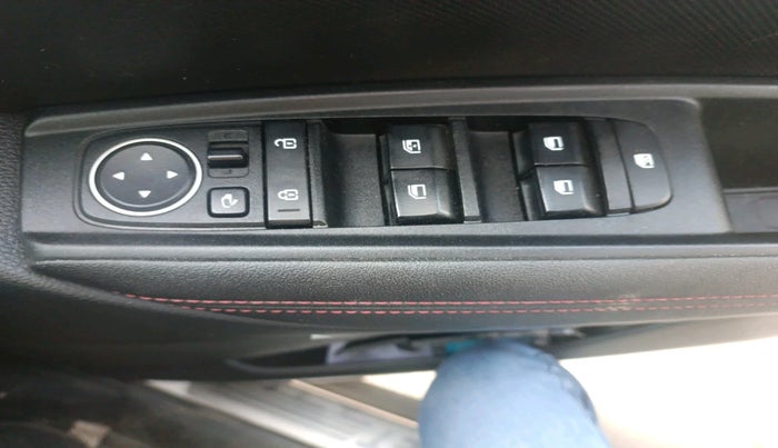 2023 KIA SONET GTX PLUS 1.0 IMT, Petrol, Manual, 65,696 km, interior