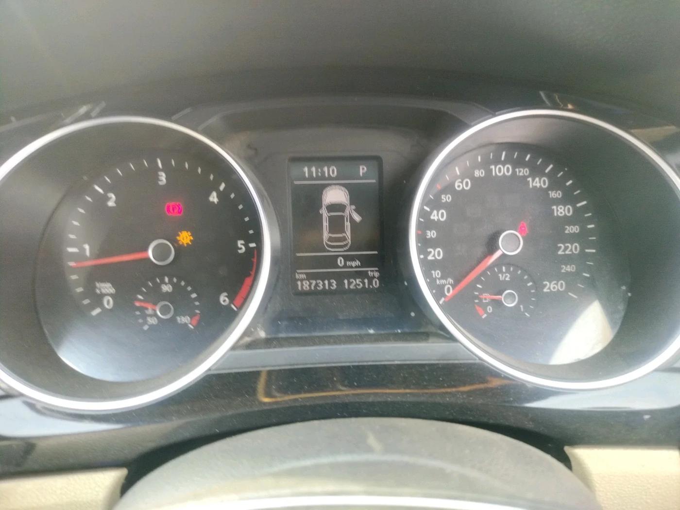 2016 Volkswagen Jetta HIGHLINE TDI AT, Diesel, Automatic, 1,87,313 km, interior