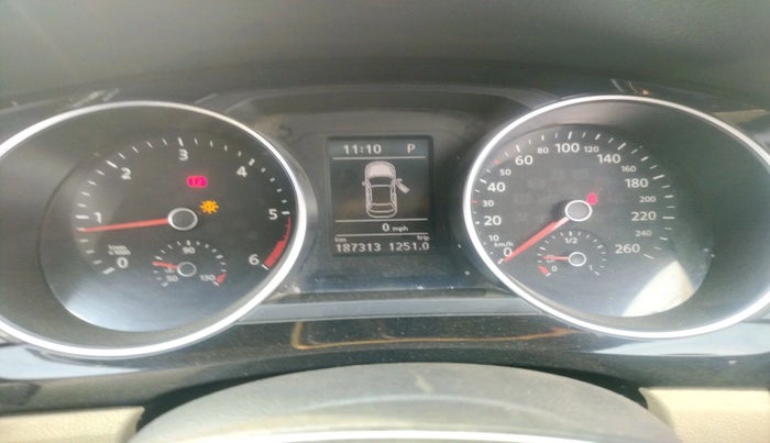 2016 Volkswagen Jetta HIGHLINE TDI AT, Diesel, Automatic, 1,87,313 km, interior