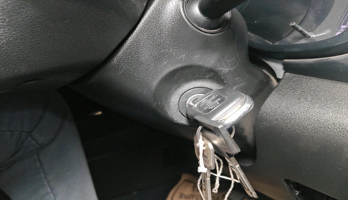 2022 Hyundai VENUE S+ 1.2, Petrol, Manual, 19,137 km, interior