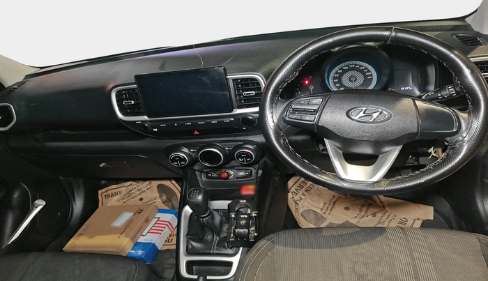 2022 Hyundai VENUE S+ 1.2, Petrol, Manual, 19,137 km, interior