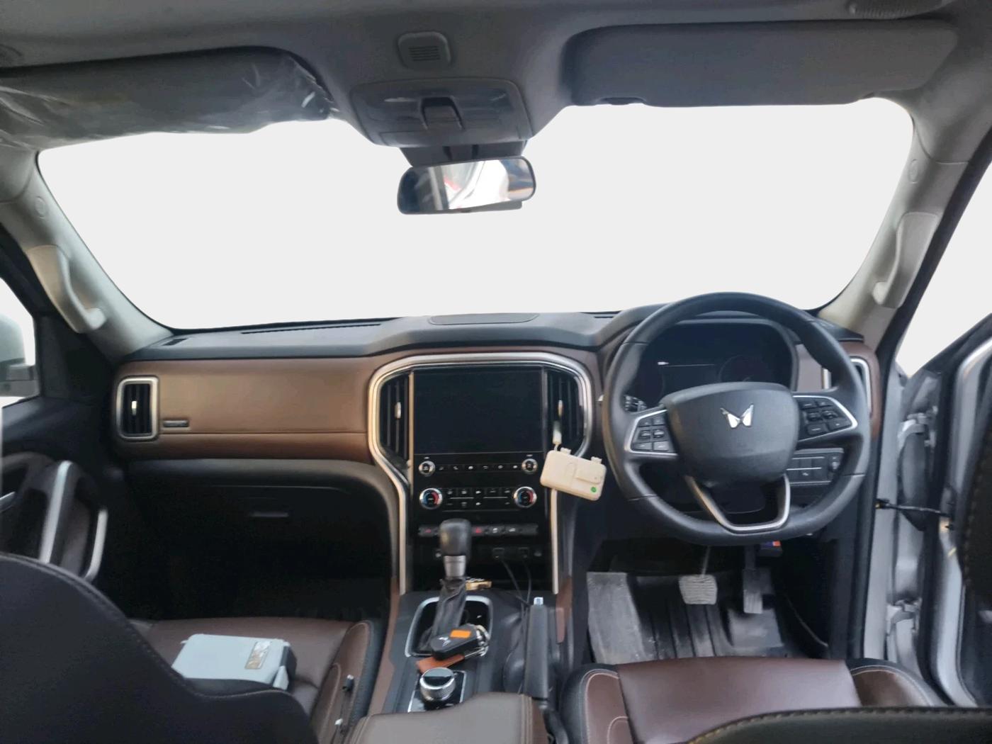2023 Mahindra SCORPIO-N Z8 L DIESEL AT 4WD 7 STR, Diesel, Automatic, 22,303 km, interior