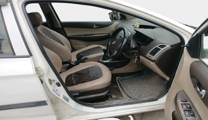 2011 Hyundai i20 MAGNA 1.2, Petrol, Manual, 1,09,563 km, interior