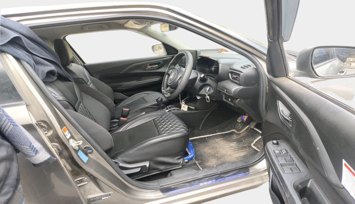 2025 Maruti Swift VXI 1.2L CNG, Petrol, Manual, 8,887 km, interior