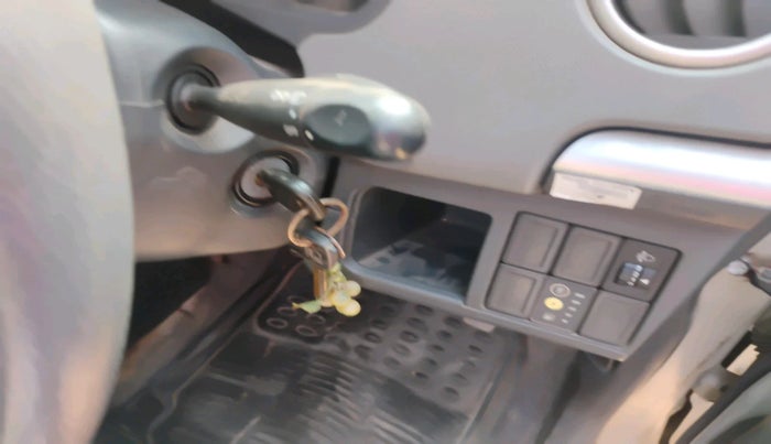 2012 Maruti Wagon R 1.0 LXI CNG, CNG, Manual, 41,882 km, interior