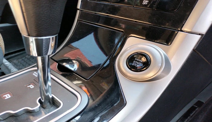 2018 Mahindra XUV500 W9 AT, Diesel, Automatic, 61,617 km, interior