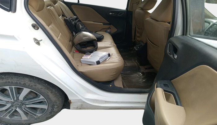 2017 Honda City 1.5L I-VTE V CVT, Petrol, Automatic, 1,22,954 km, interior