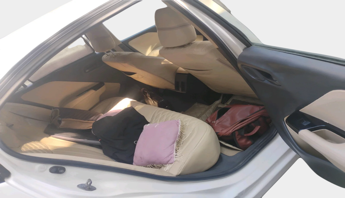 2014 Honda City 1.5L I-VTEC SV, Petrol, Manual, 1,16,580 km, interior