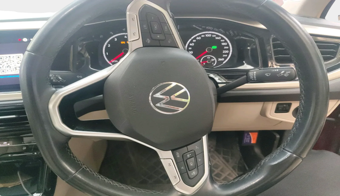 2023 Volkswagen VIRTUS HIGHLINE TSI 1.0 AT, Petrol, Automatic, 27,141 km, interior