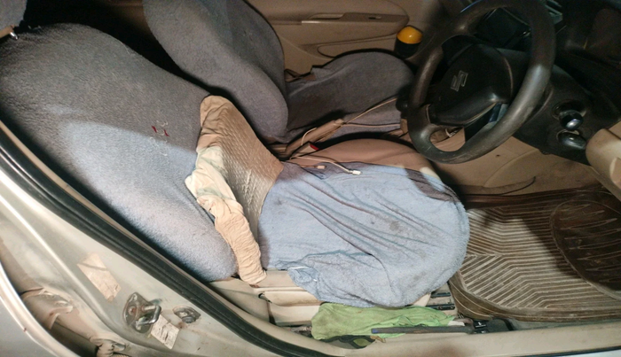 2015 Maruti Swift Dzire LXI, Petrol, Manual, 2,04,990 km, interior