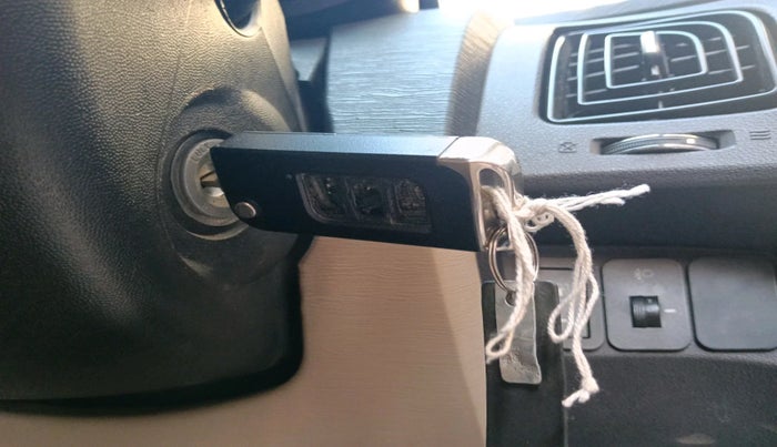 2016 Mahindra XUV500 W4 1.99, Diesel, Manual, 62,255 km, interior