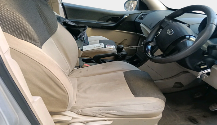 2016 Mahindra XUV500 W4 1.99, Diesel, Manual, 62,255 km, interior