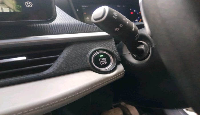 2024 Tata NEXON CREATIVE PLUS 1.2 REVOTRON 6 AMT, Petrol, Automatic, 14,127 km, interior