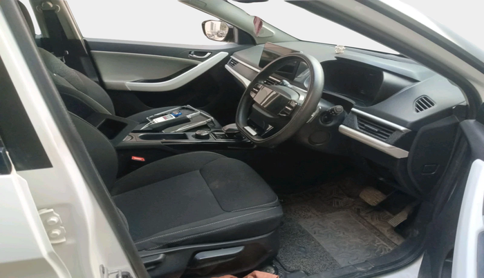 2024 Tata NEXON CREATIVE PLUS 1.2 REVOTRON 6 AMT, Petrol, Automatic, 14,127 km, interior