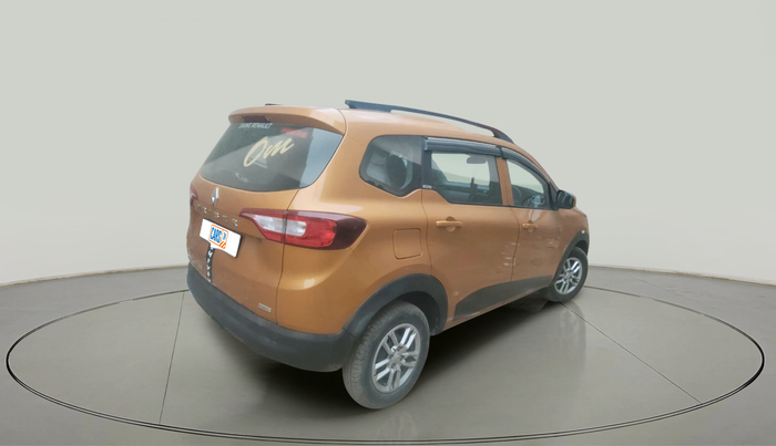 2020 Renault TRIBER RXL MT, Petrol, Manual, 51,198 km, exterior