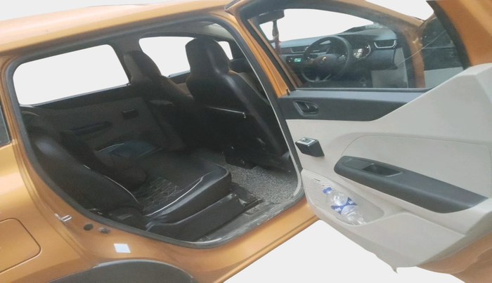 2020 Renault TRIBER RXL MT, Petrol, Manual, 51,198 km, interior