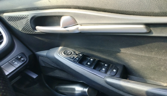 2021 KIA SELTOS HTK PLUS AT 1.5 DIESEL, Diesel, Automatic, 98,049 km, interior