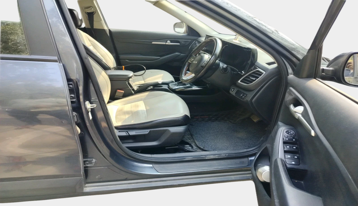 2021 KIA SELTOS HTK PLUS AT 1.5 DIESEL, Diesel, Automatic, 98,049 km, interior