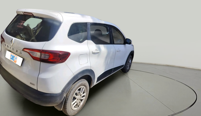 2021 Renault TRIBER RXE MT, Petrol, Manual, 96,438 km, exterior