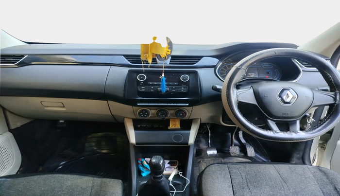2021 Renault TRIBER RXE MT, Petrol, Manual, 96,438 km, interior