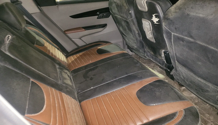 2016 Mahindra Kuv100 K8 6 STR, Petrol, Manual, 54,589 km, interior