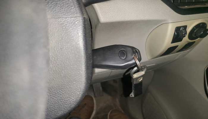 2016 Mahindra Kuv100 K8 6 STR, Petrol, Manual, 54,589 km, interior