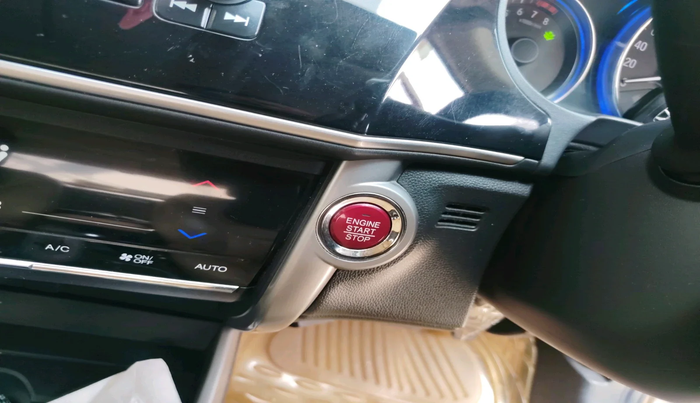 2016 Honda City 1.5L I-VTEC VX CVT, Petrol, Automatic, 79,703 km, interior