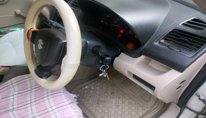 2015 Maruti Swift Dzire LXI, Petrol, Manual, 1,47,706 km, interior