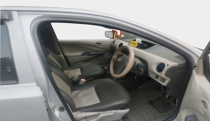 2015 Toyota Etios Liva G, Petrol, Manual, 94,779 km, interior