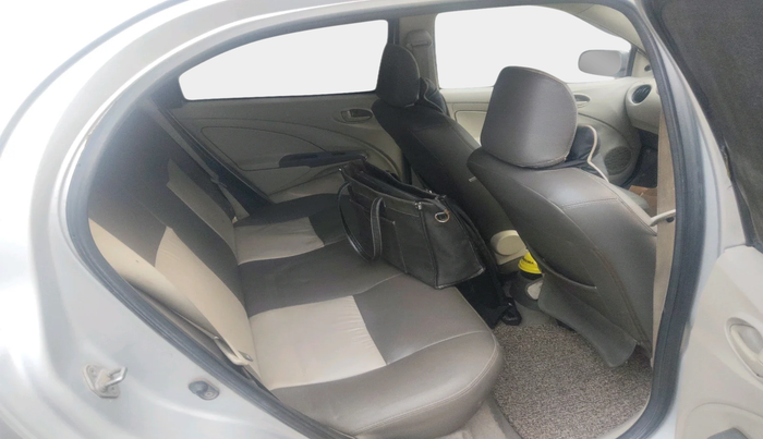 2015 Toyota Etios Liva G, Petrol, Manual, 94,779 km, interior