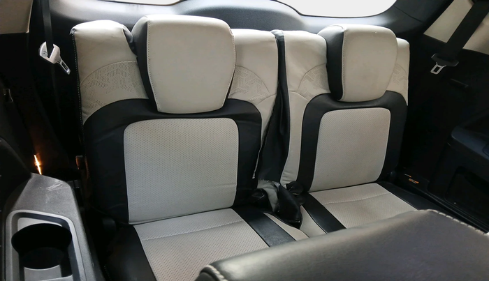 2022 Tata Safari XT PLUS, Diesel, Manual, 22,743 km, interior