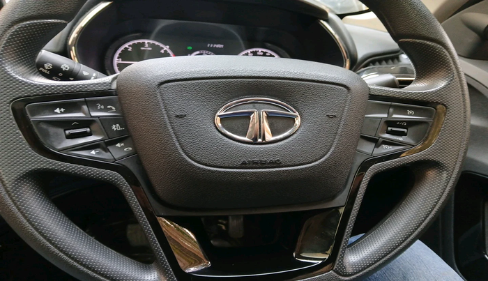 2022 Tata Safari XT PLUS, Diesel, Manual, 22,743 km, interior