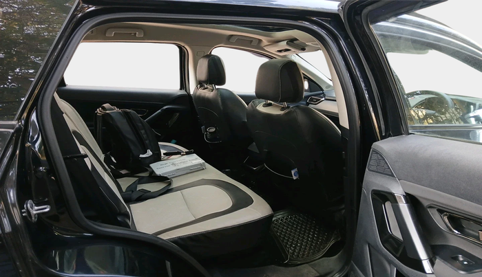 2022 Tata Safari XT PLUS, Diesel, Manual, 22,743 km, interior