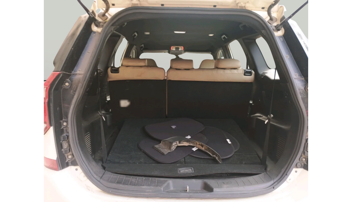 2018 Mahindra XUV500 W7, Diesel, Manual, 78,338 km, exterior