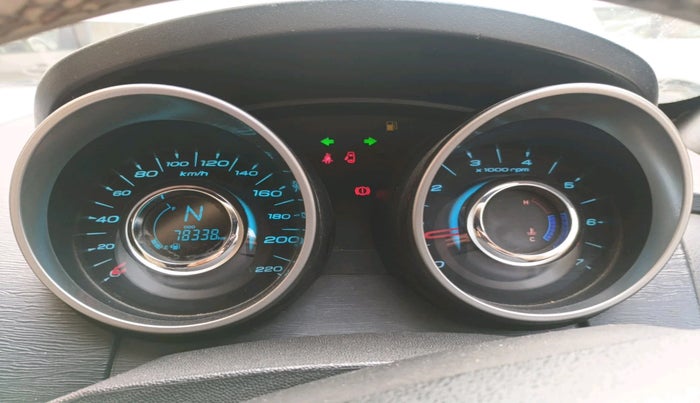 2018 Mahindra XUV500 W7, Diesel, Manual, 78,338 km, interior