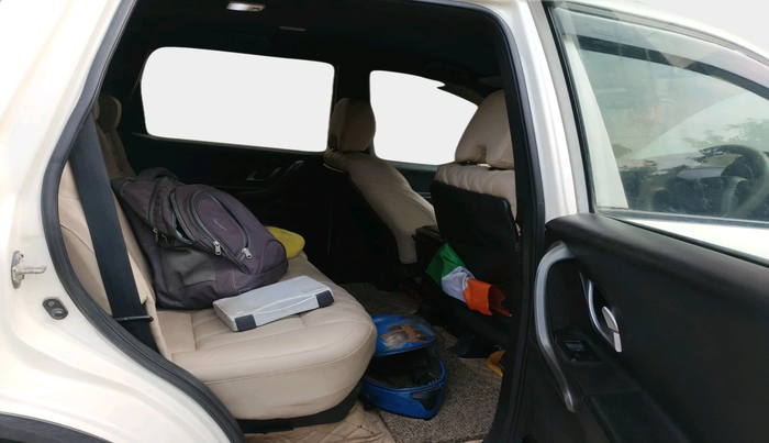 2018 Mahindra XUV500 W7, Diesel, Manual, 78,338 km, interior